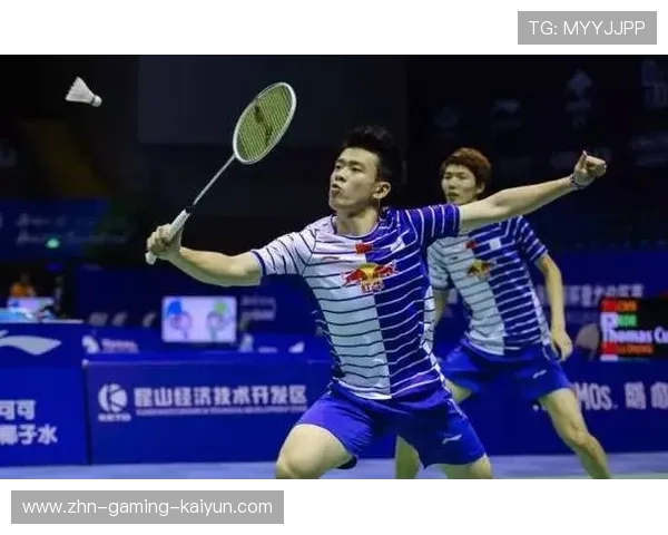 羽毛球双打奇遇记：当你我不小心撞头时的那些事