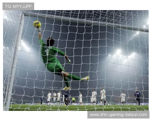 足球门将扑救时鞋飞出的神奇瞬间:速度与激情的极限碰撞